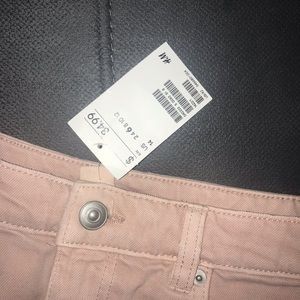 H&M above knee length skirt.🌸